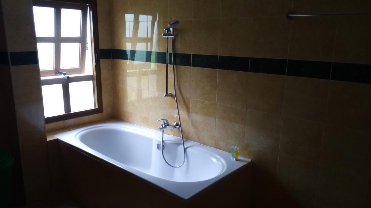 White Horse Inn Kabale المظهر الخارجي الصورة