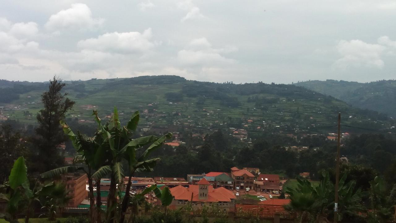 White Horse Inn Kabale المظهر الخارجي الصورة