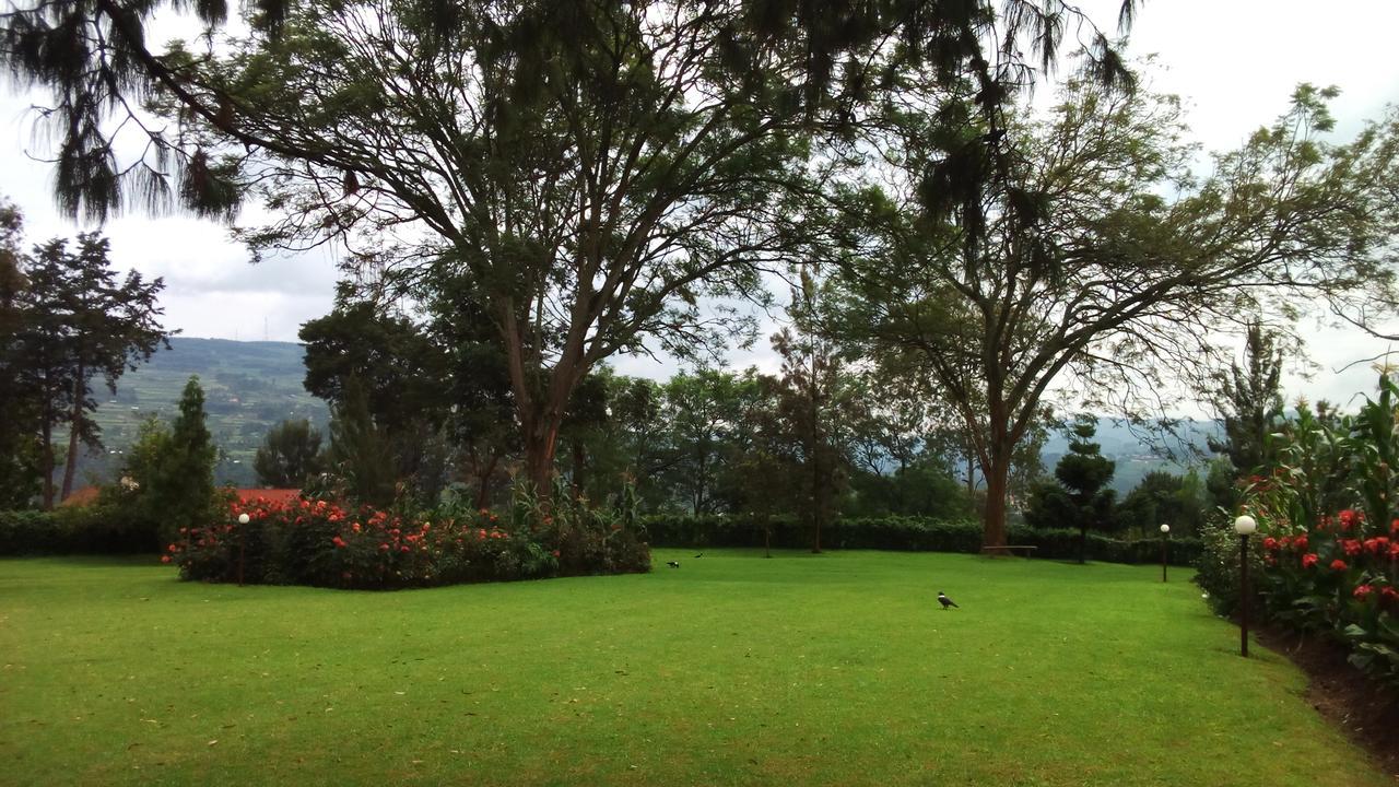 White Horse Inn Kabale المظهر الخارجي الصورة