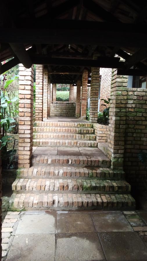 White Horse Inn Kabale المظهر الخارجي الصورة