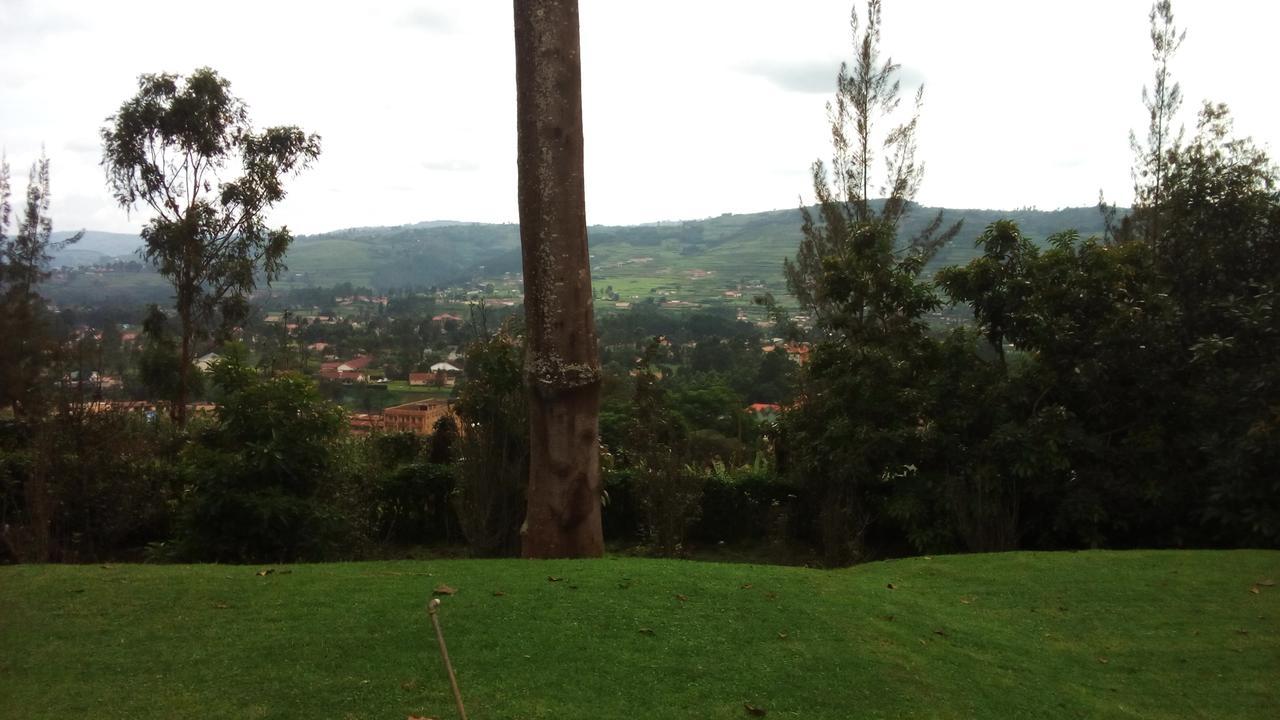 White Horse Inn Kabale المظهر الخارجي الصورة