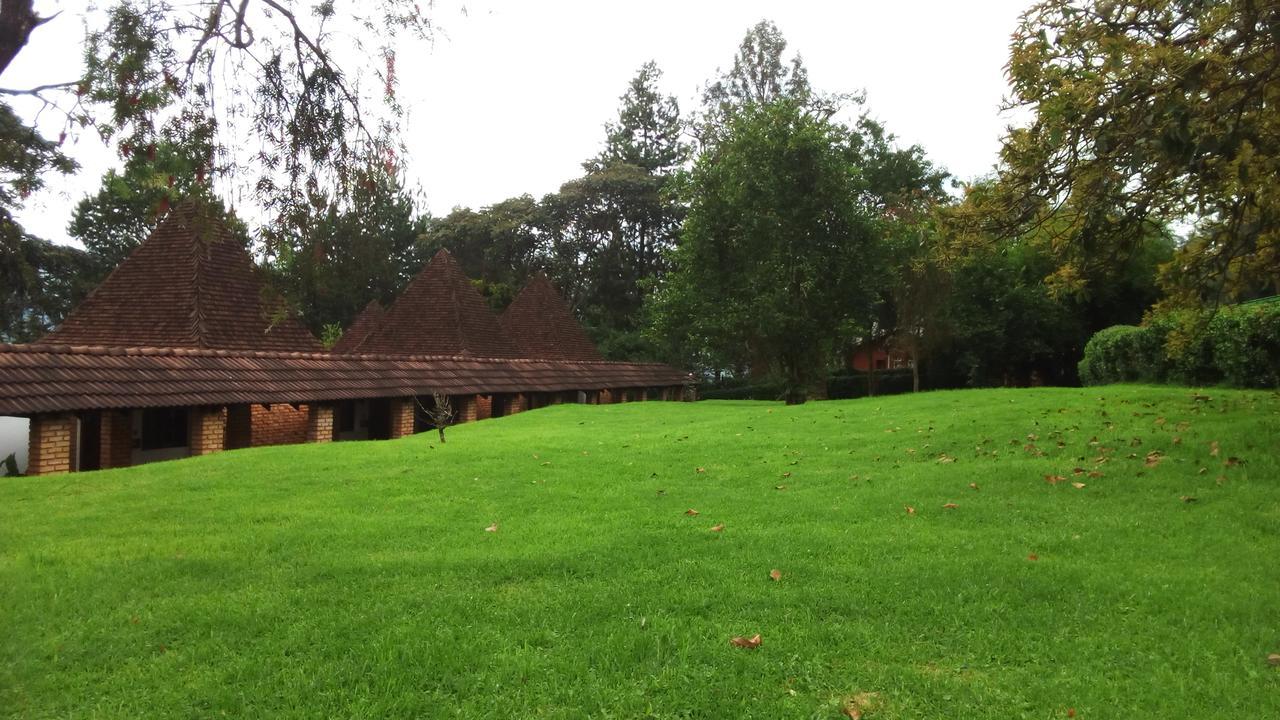 White Horse Inn Kabale المظهر الخارجي الصورة